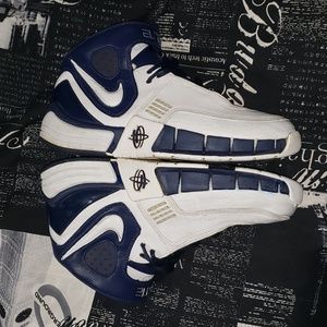 Nike Air Elite athletic shoes mens size 8.5